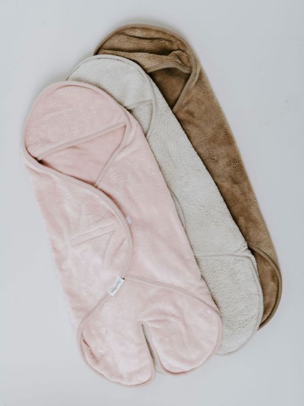 Hupullinen vauvan peitto jossa puntit, Cozy old pink